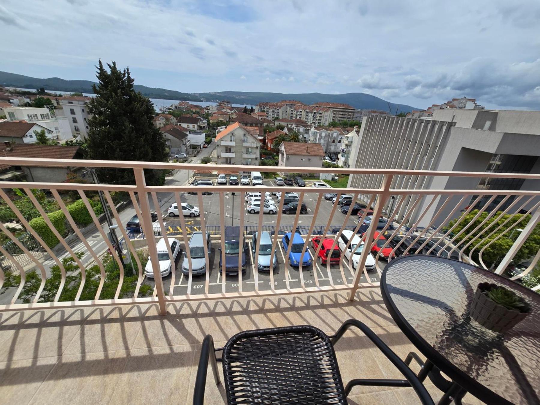 Jovanovic Apartment Tivat Exterior foto